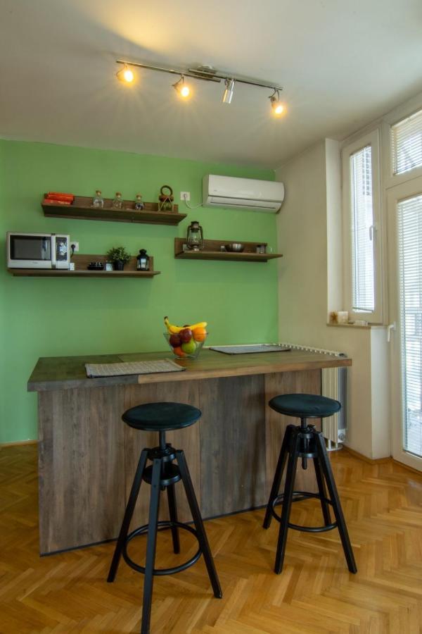 Green Paradise Square Apartment Skopje Luaran gambar