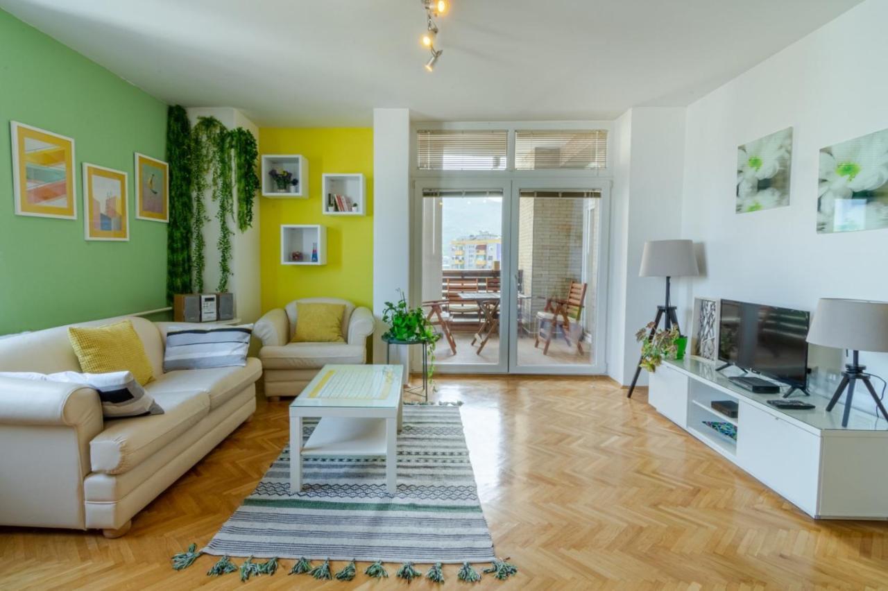 Green Paradise Square Apartment Skopje Luaran gambar