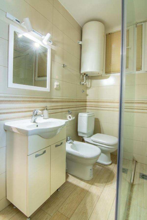Green Paradise Square Apartment Skopje Luaran gambar